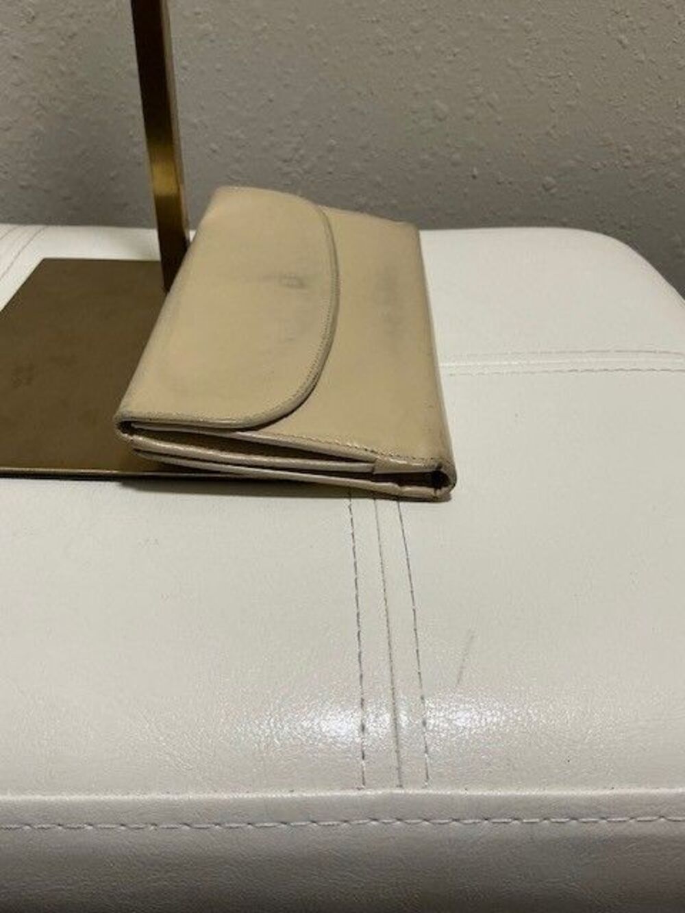 Gucci Patent Leather Tan Long Wallet Double-sided Logo Clasp - Picture 5 of 7